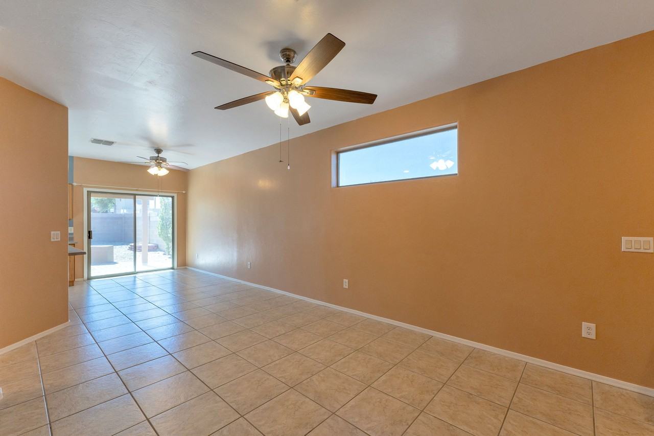 568 East Painted Pueblo Drive - Photo 3 of 27