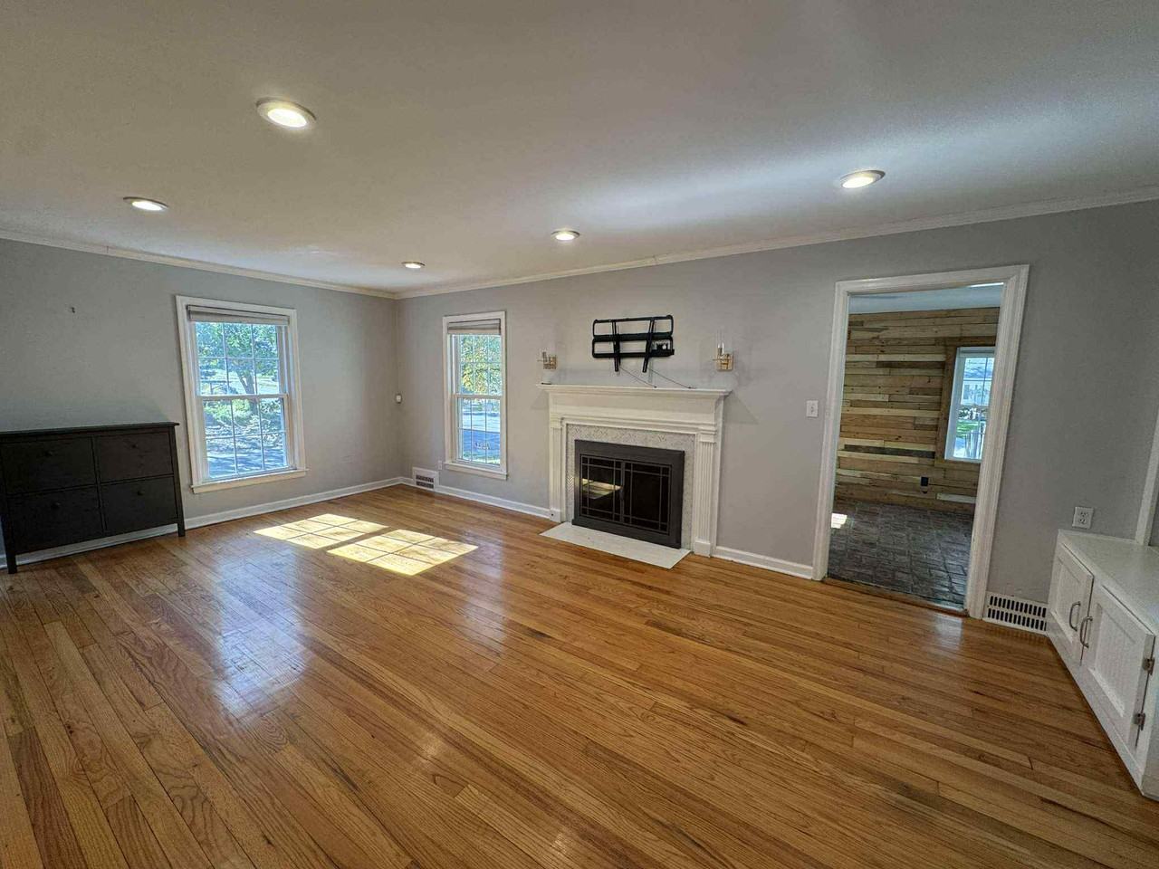 400 E 65th St #NA - Photo 2 of 14
