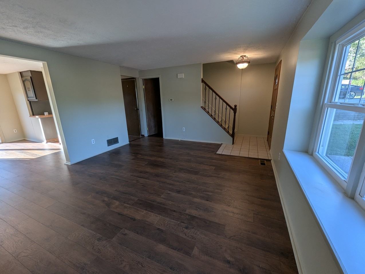 3226 Camberly Dr - Photo 4 of 31