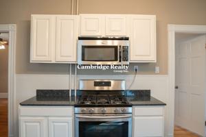 featured image of 1 Parker Hill Ter #1T