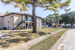 featured image of 1947 Greenbriar Colony Dr