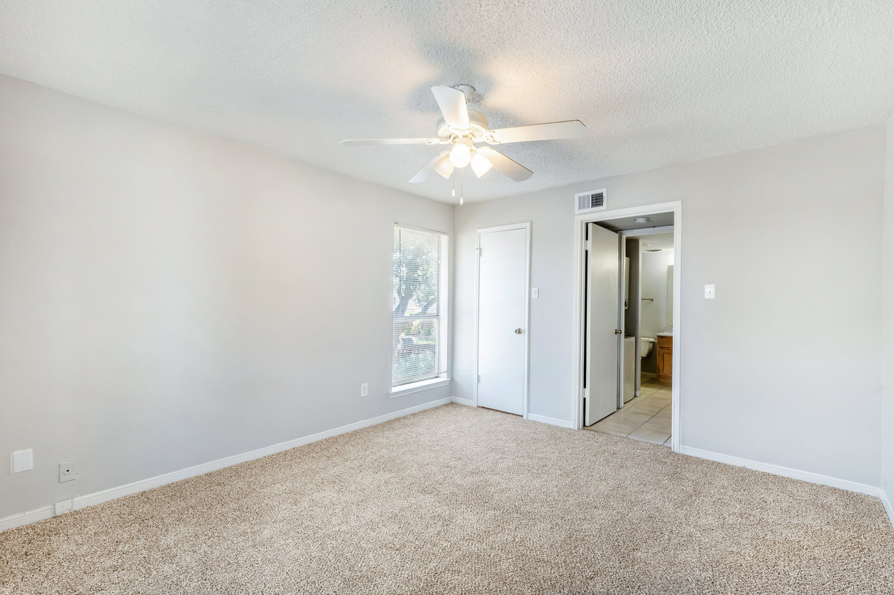 Greenbriar on the Bayou - Photo 3 of 40