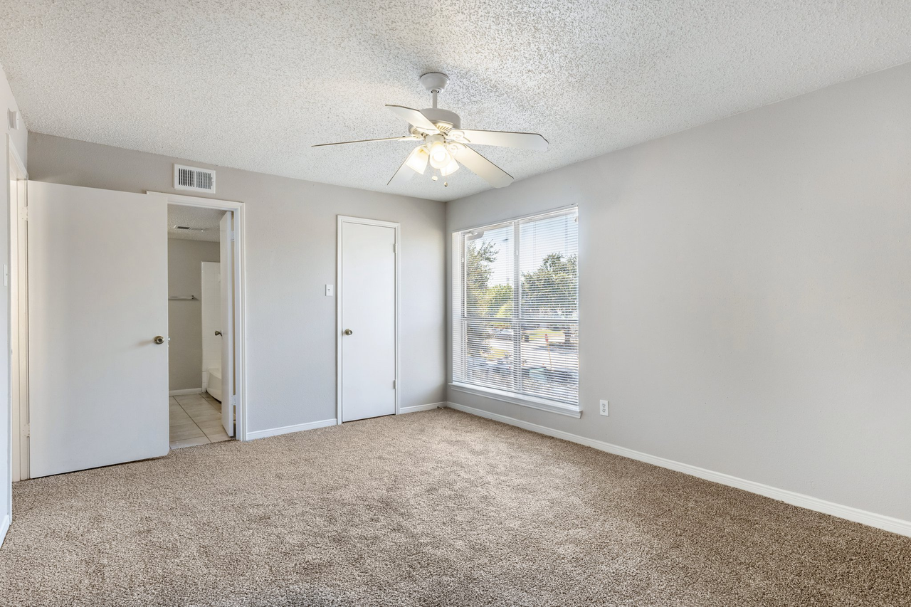 Greenbriar on the Bayou - Photo 5 of 40