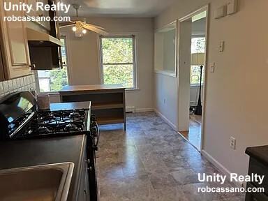 Irving St #2 - Photo 3 of 23