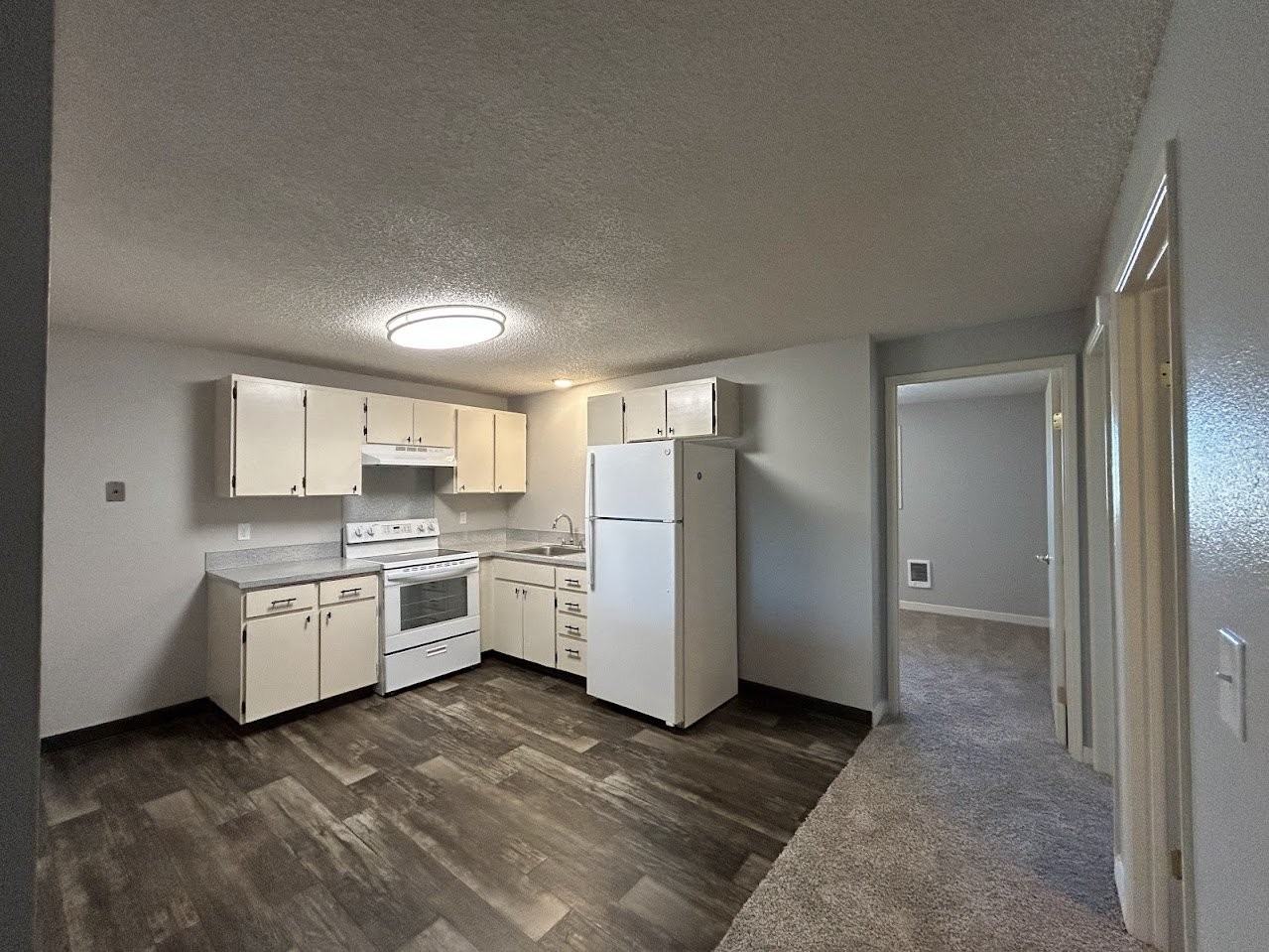 Eagle Pointe Apartments - Photo 2 of 25