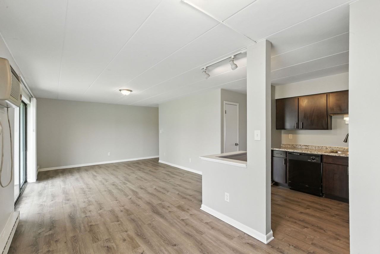 Haven Hobart - Photo 3 of 45