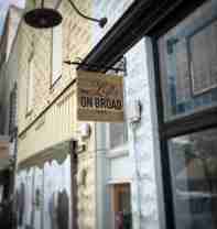 122 E Broad St #B - Photo 1 of 1