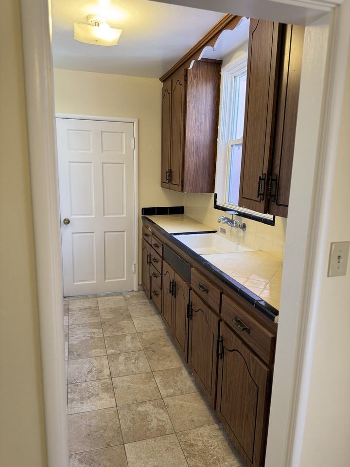 1618 Missouri St #NA - Photo 6 of 21