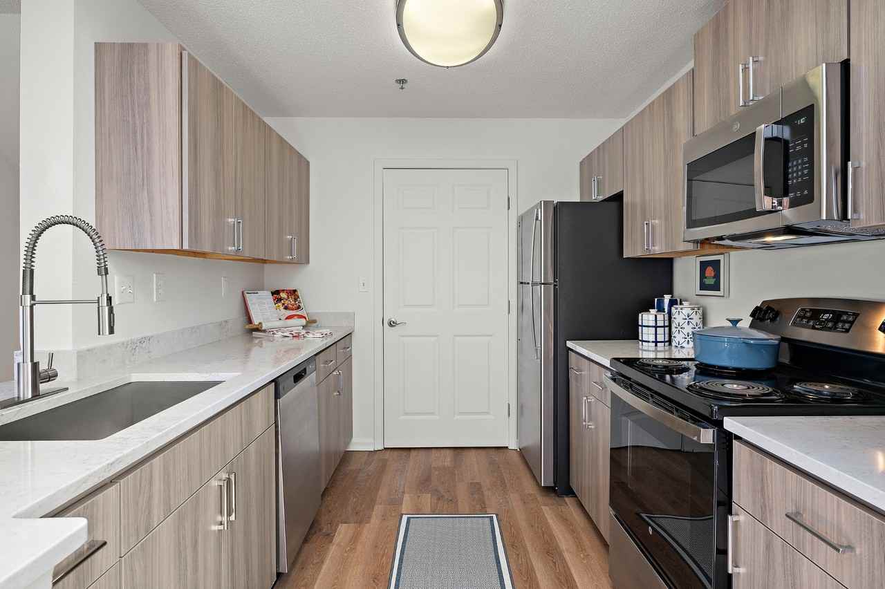 Woodbury Park at City Centre - Photo 7 of 46