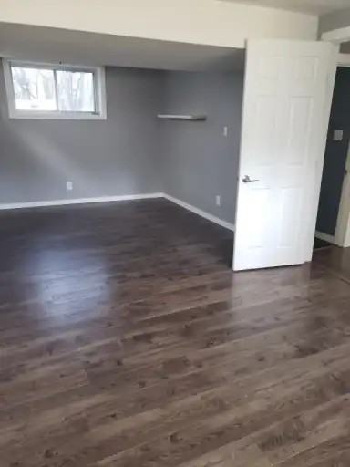 131 Tamarack Ave - Photo 4 of 6