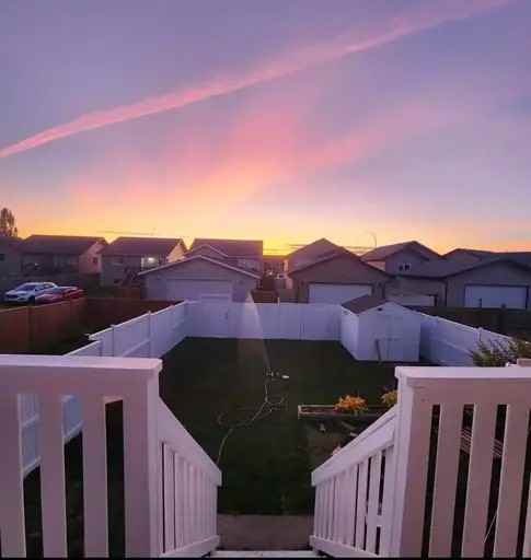 42 Cedar Sq - Photo 2 of 20