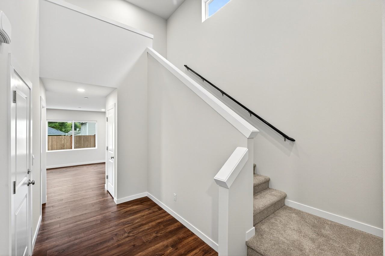 9560 7th Ave Se #NA - Photo 3 of 50