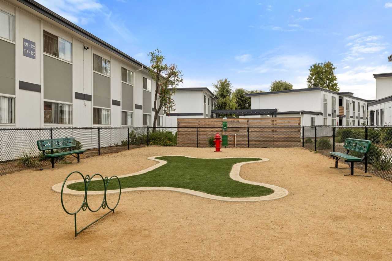 ALTA - Photo 5 of 18