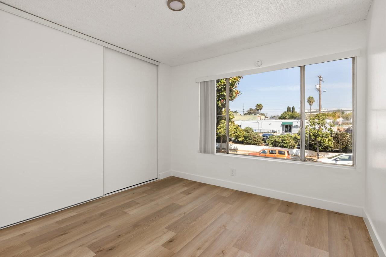 Mar at National City - Photo 4 of 16