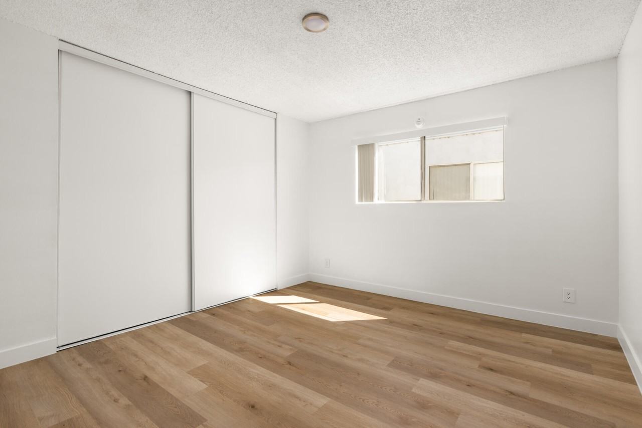 Mar at National City - Photo 5 of 16