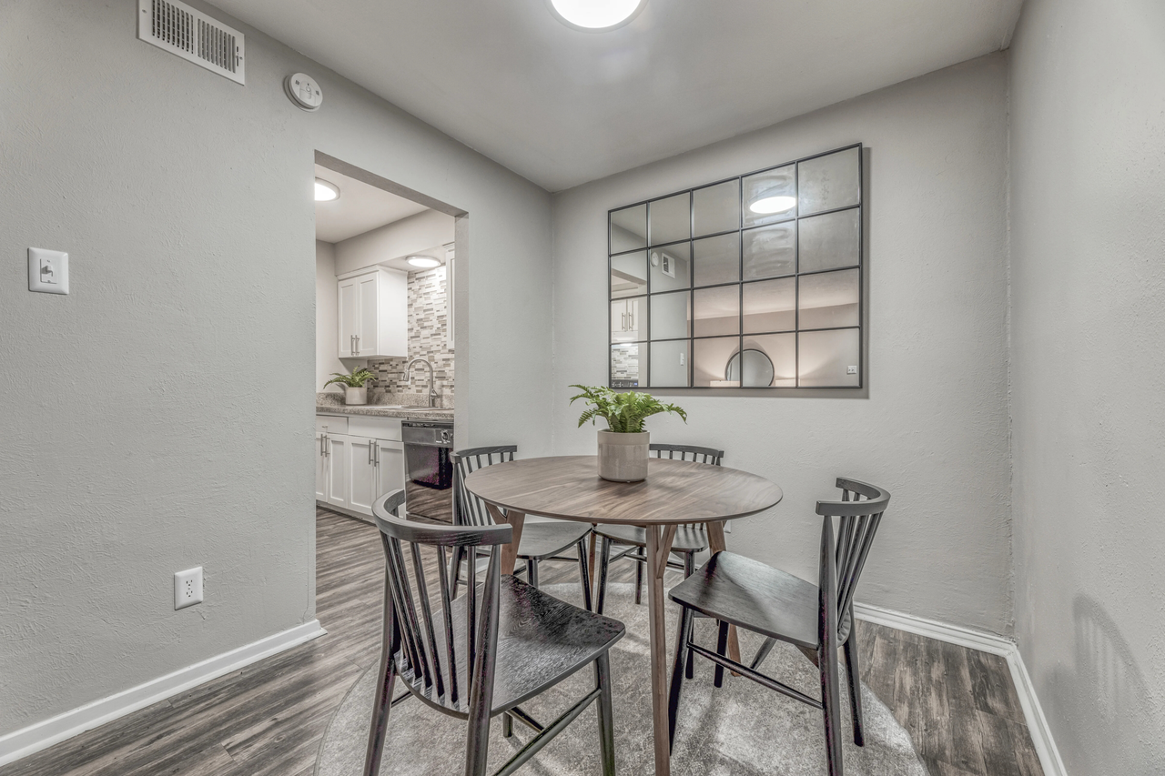 Northwood Heights Apartments - Photo 5 of 18