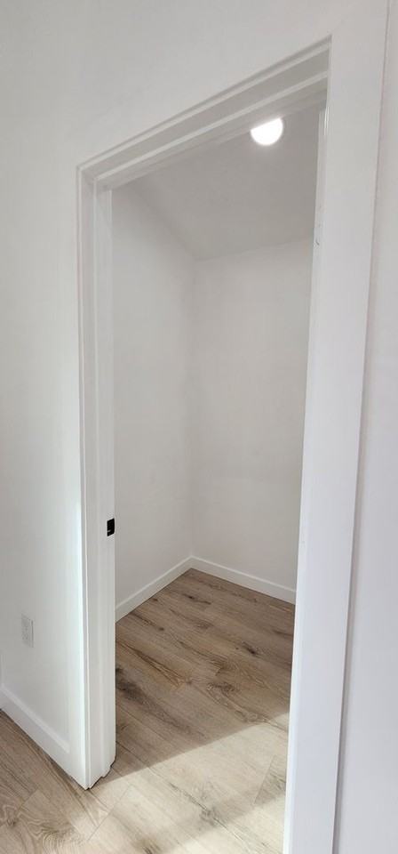 2409 L St #1 - Photo 7 of 9