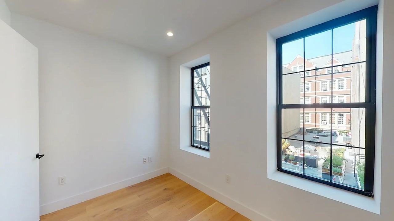 E 3rd St #2G - Photo 3 of 8