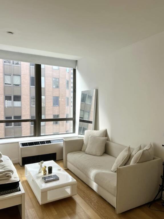 Wall St #1904 - Photo 3 of 15