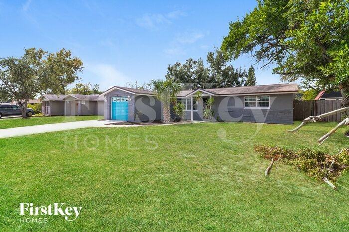 8733 Roble Way - Photo 2 of 18