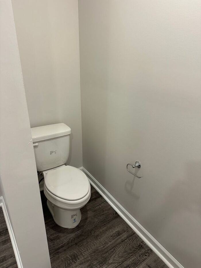 1623 Simmons Street Southeast - Photo 7 of 22