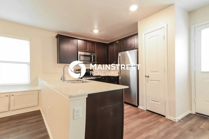 5213 Longshadow Dr - Photo 5 of 18