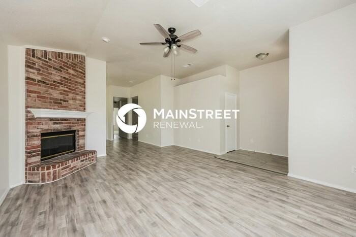 204 Meadowbrooke Dr - Photo 2 of 18