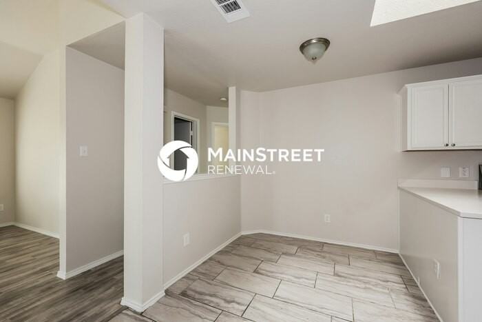 204 Meadowbrooke Dr - Photo 4 of 18