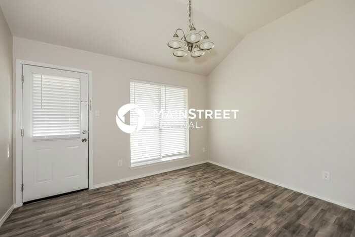 204 Meadowbrooke Dr - Photo 6 of 18