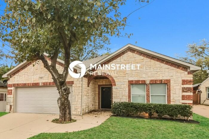 426 Bass Rd - Photo 2 of 17