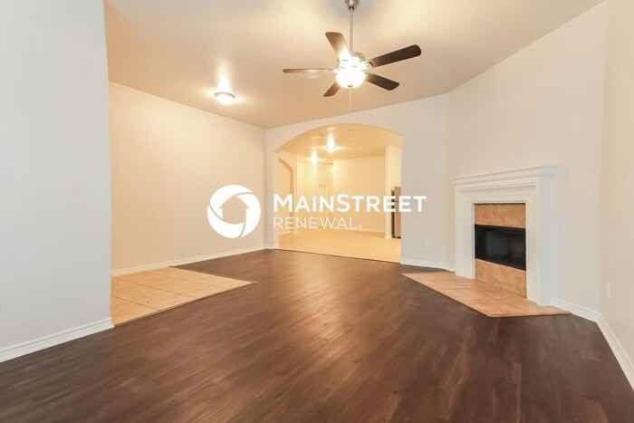 426 Bass Rd - Photo 4 of 17