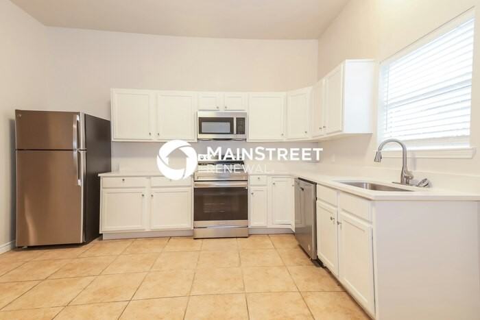 426 Bass Rd - Photo 7 of 17