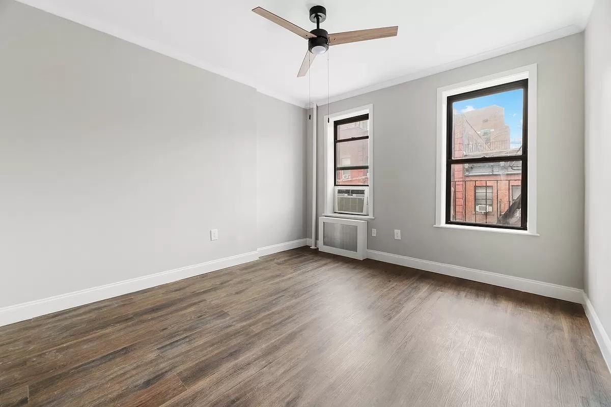 E 4th St #4C - Photo 2 of 4