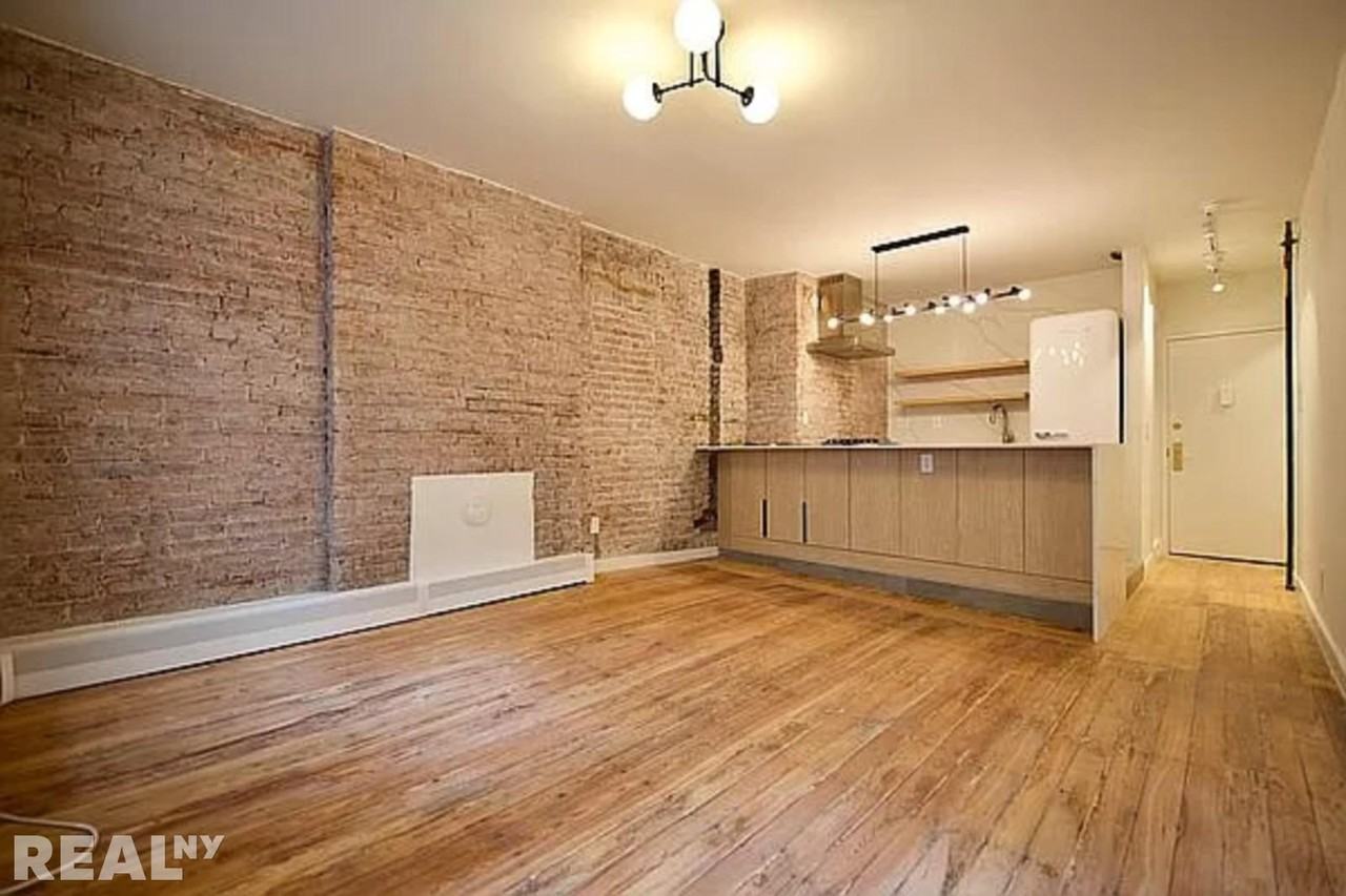 Crosby St #1F - Photo 2 of 11