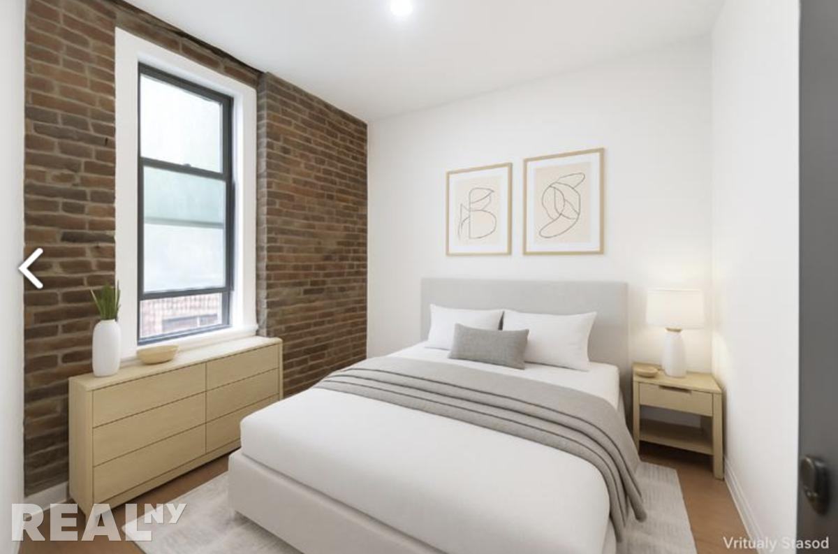 E 4th St #5E - Photo 2 of 3