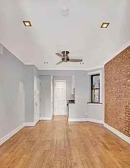 10th Ave #4RS - Photo 3 of 5