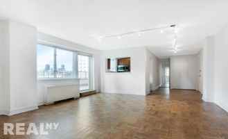 E 71st St #10F - Photo 1 of 1