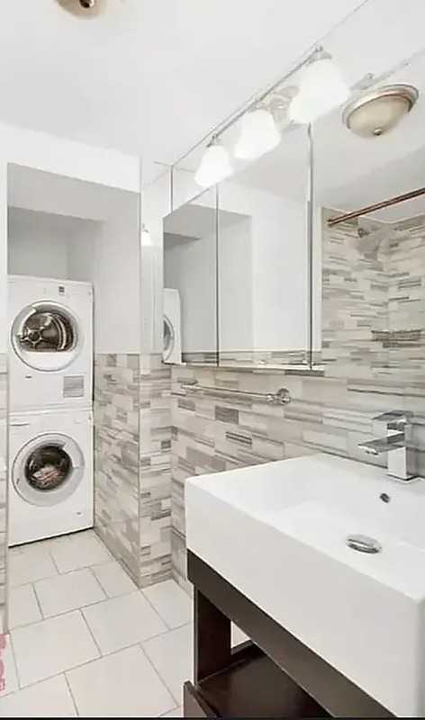 Mott St #3 - Photo 5 of 7