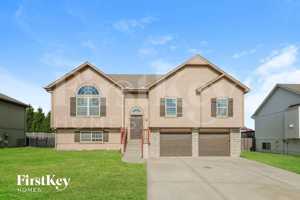 featured image of 2004 Parkview Dr