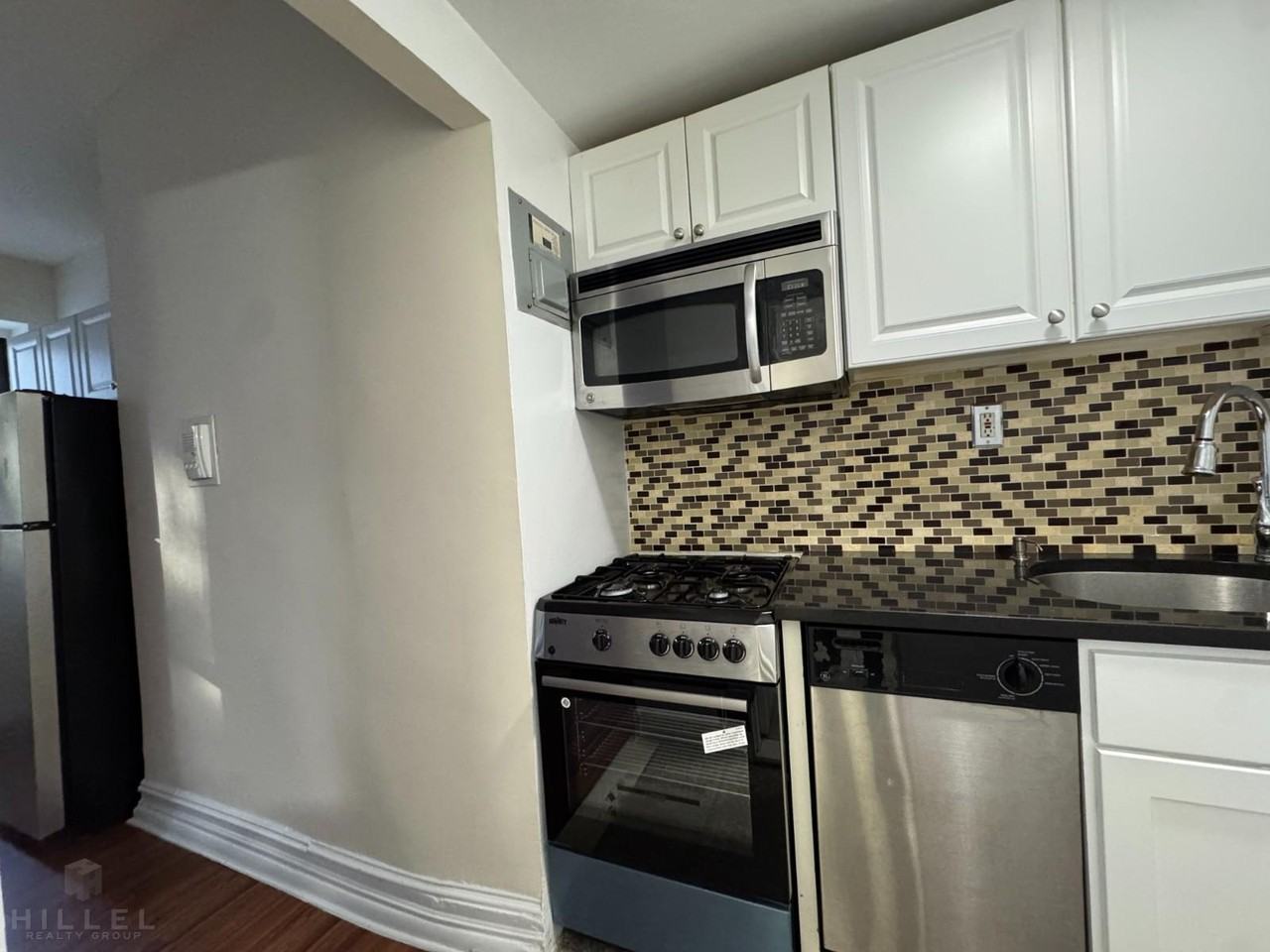 11880 Metropolitan Ave #1L - Photo 5 of 5