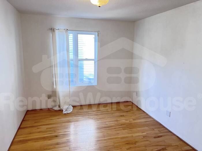 2429 Harriet Avenue South - Photo 5 of 26