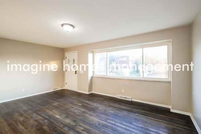 577 Claymore Ter - Photo 5 of 24