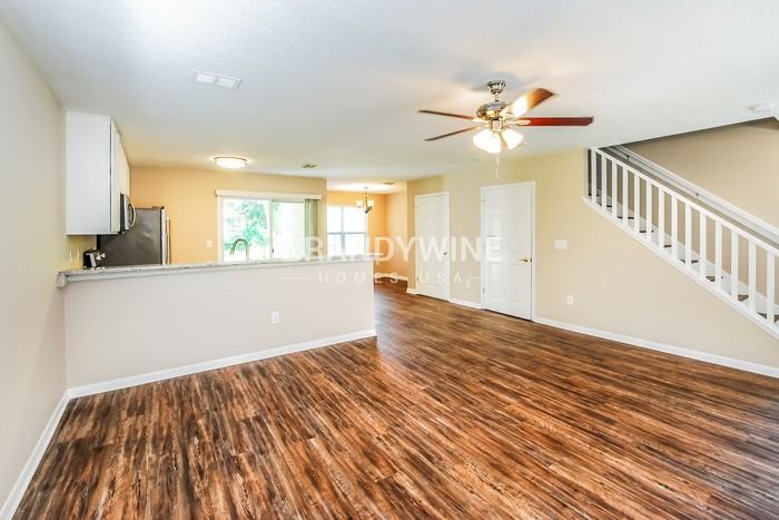 1571 N Whitney St - Photo 4 of 20