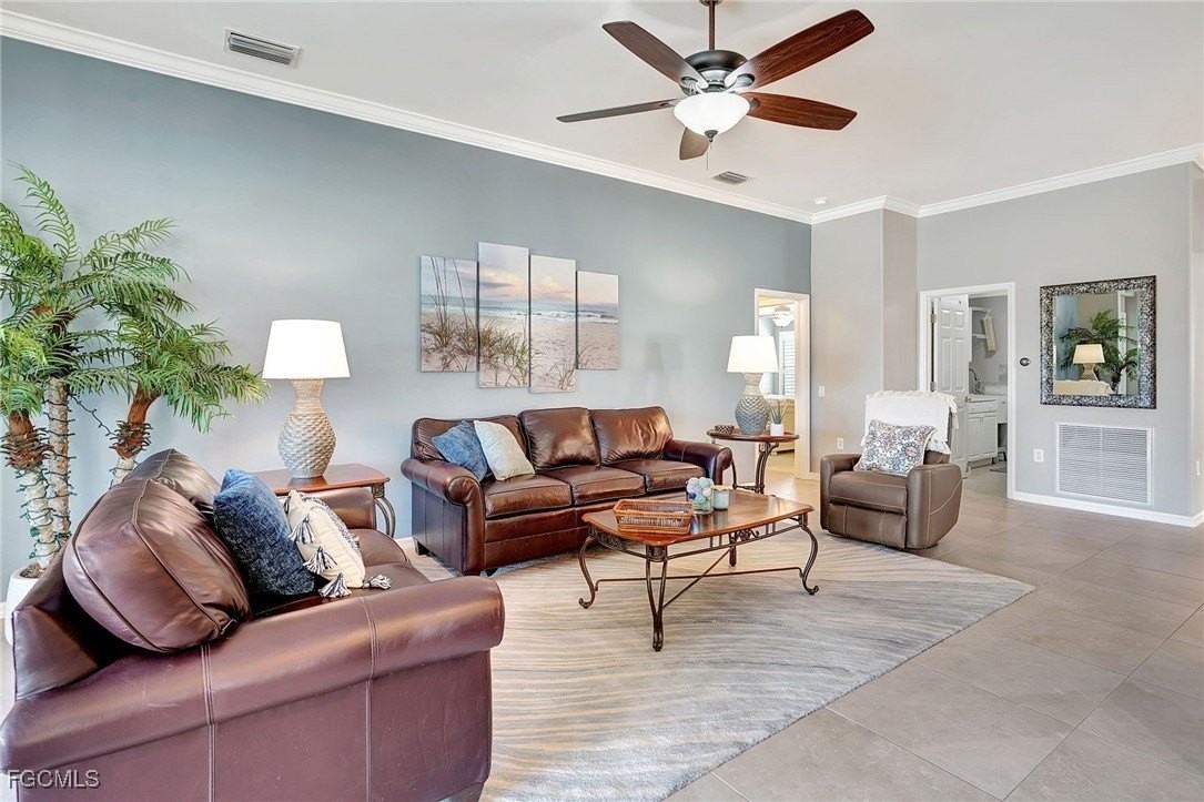 11041 Iron Horse Way - Photo 7 of 38