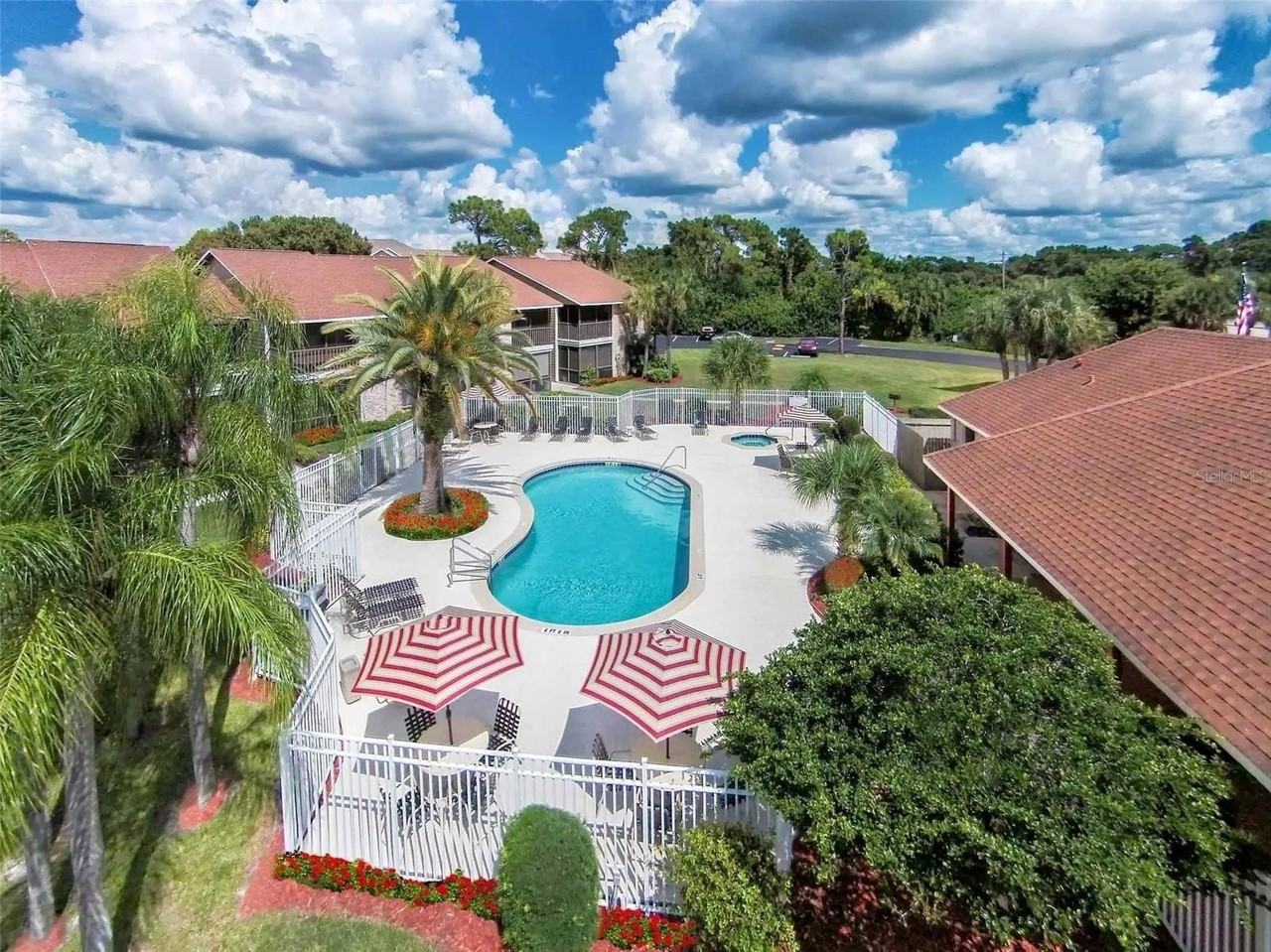 1001 Center Rd - Photo 5 of 7