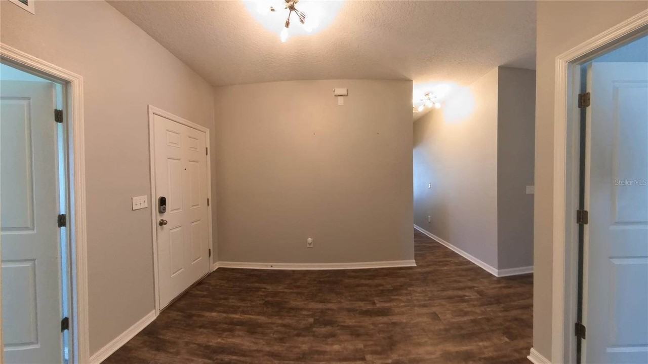 3920 Loon Ln - Photo 4 of 25