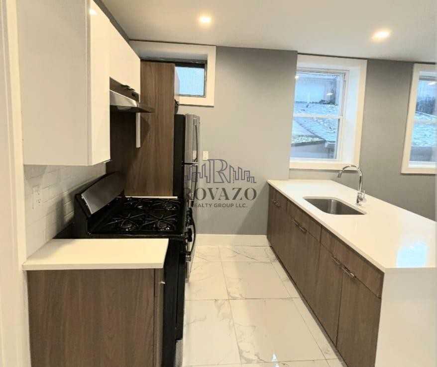 154 Van Buren Street #1 - Photo 2 of 8
