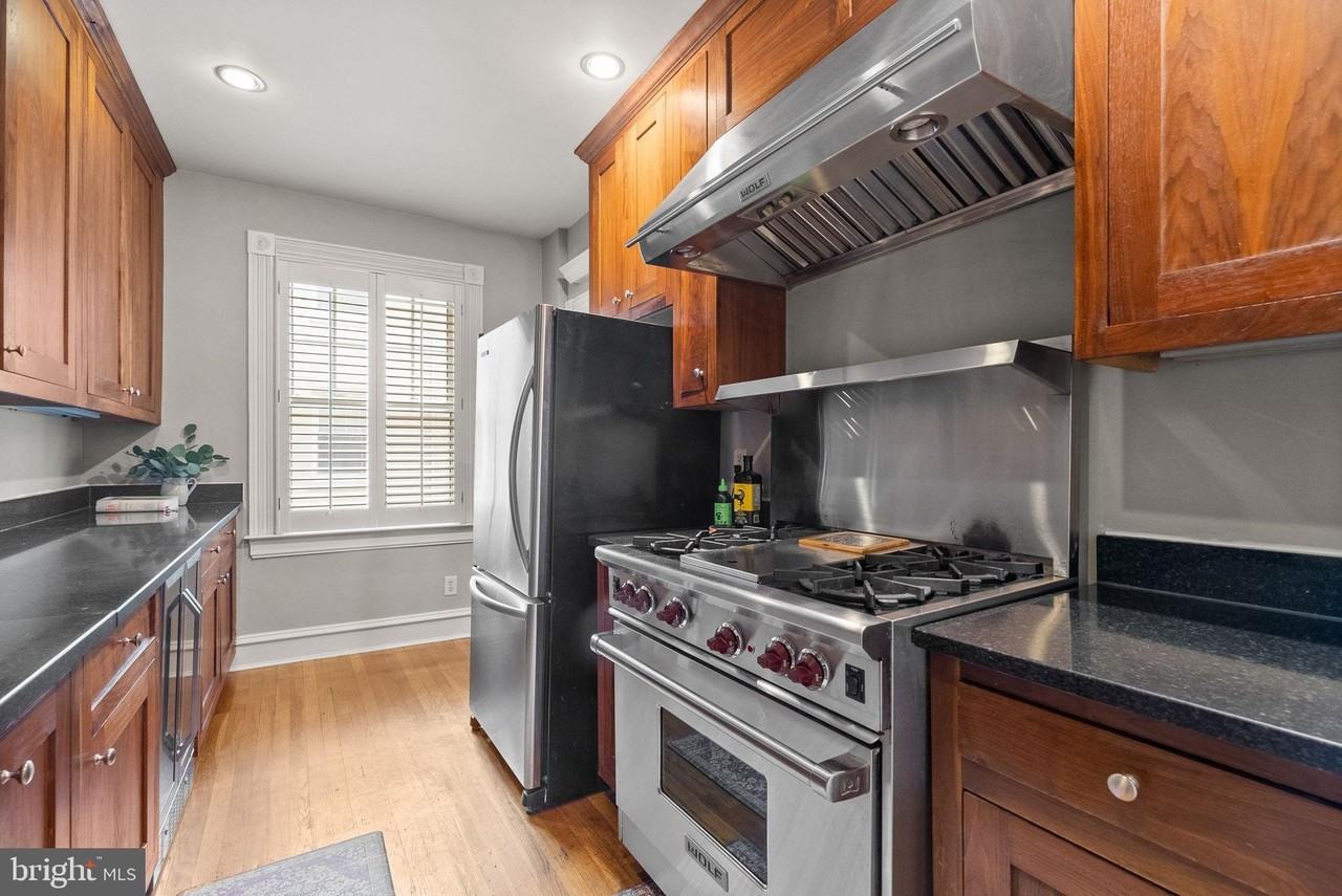 5112 Connecticut Avenue Northwest #205 - Photo 7 of 17