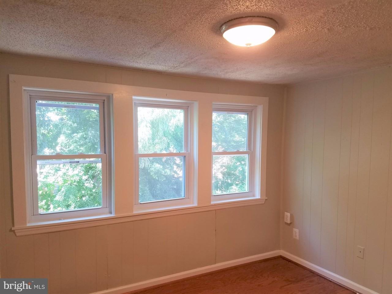 1553 19th St N Apt 2 #2 - Photo 6 of 11