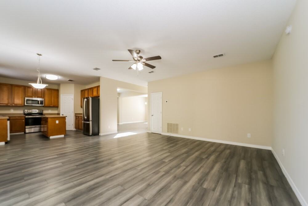 731 E Red House Branch Rd - Photo 5 of 17
